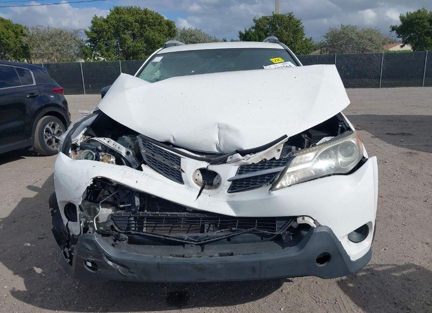 Photo 6 of 2015 Toyota Rav4 LE (VIN 2T3ZFREV1FW200517)