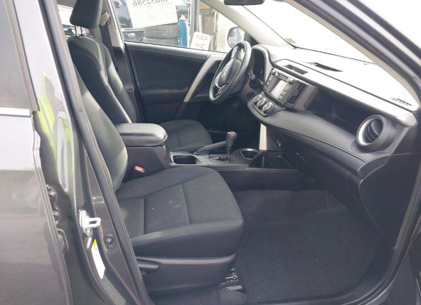 Photo 5 of 2017 Toyota Rav4 LE (VIN 2T3ZFREV1HW386322)
