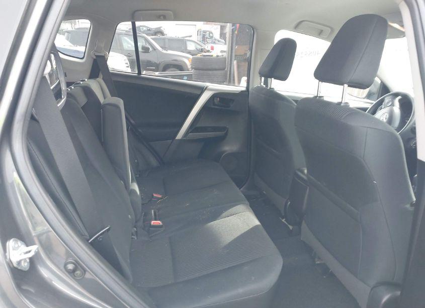 Photo 8 of 2017 Toyota Rav4 LE (VIN 2T3ZFREV1HW386322)