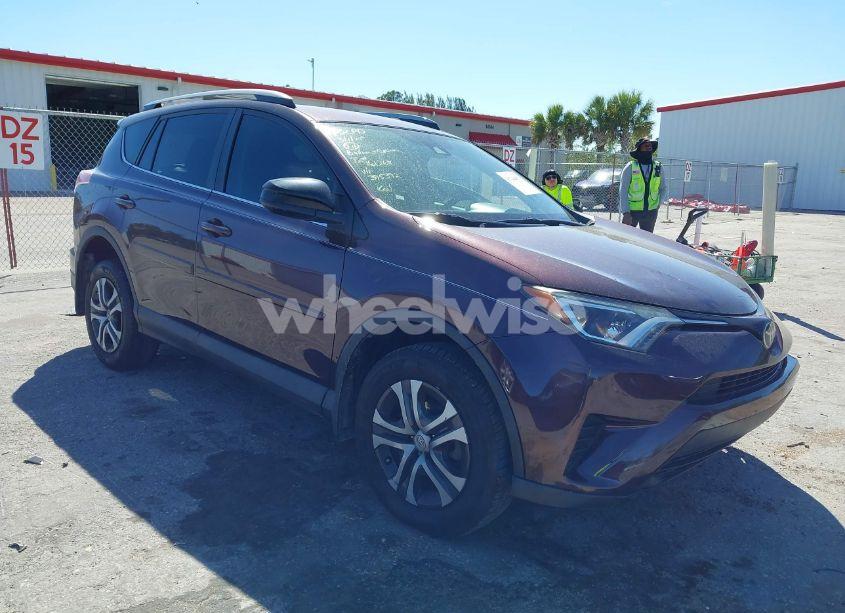 2017 Toyota Rav4 LE (VIN 2T3ZFREV1HW395392) main photo