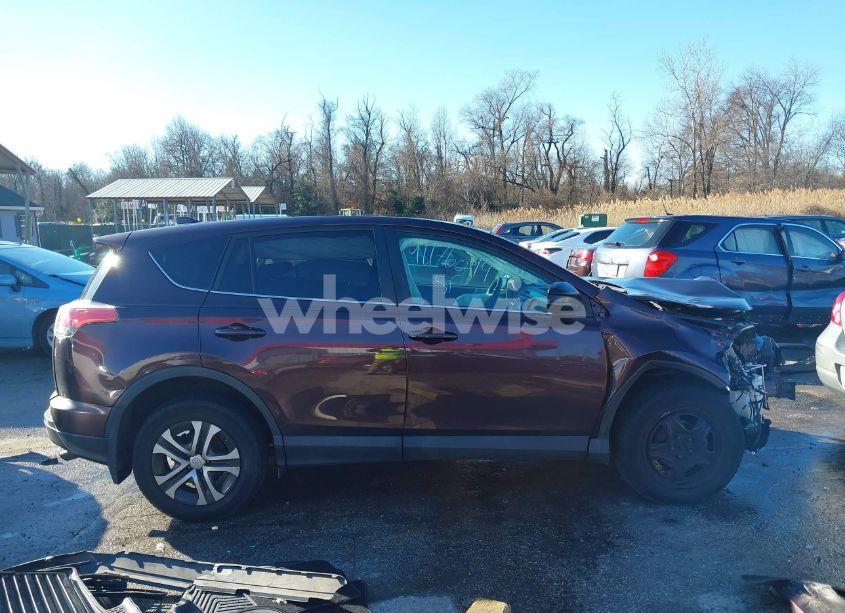 Photo 14 of 2018 Toyota Rav4 LE (VIN 2T3ZFREV1JW457959)