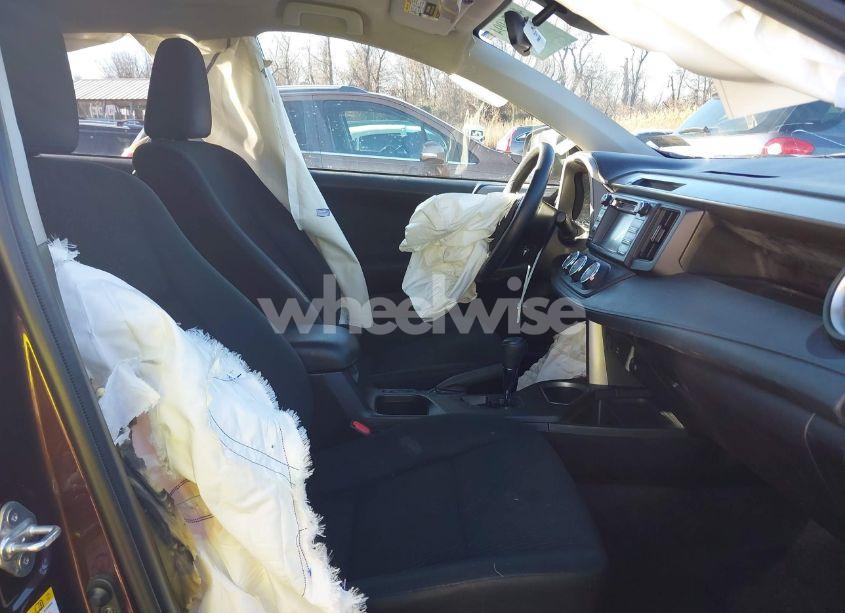 Photo 5 of 2018 Toyota Rav4 LE (VIN 2T3ZFREV1JW457959)