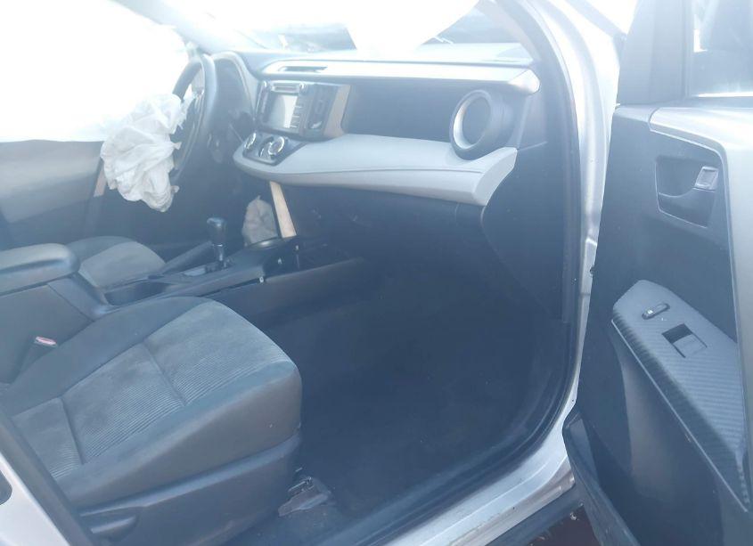 Photo 5 of 2014 Toyota Rav4 LE (VIN 2T3ZFREV2EW125972)