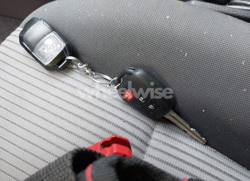 Photo 11 of 2015 Toyota Rav4 LE (VIN 2T3ZFREV2FW207458)