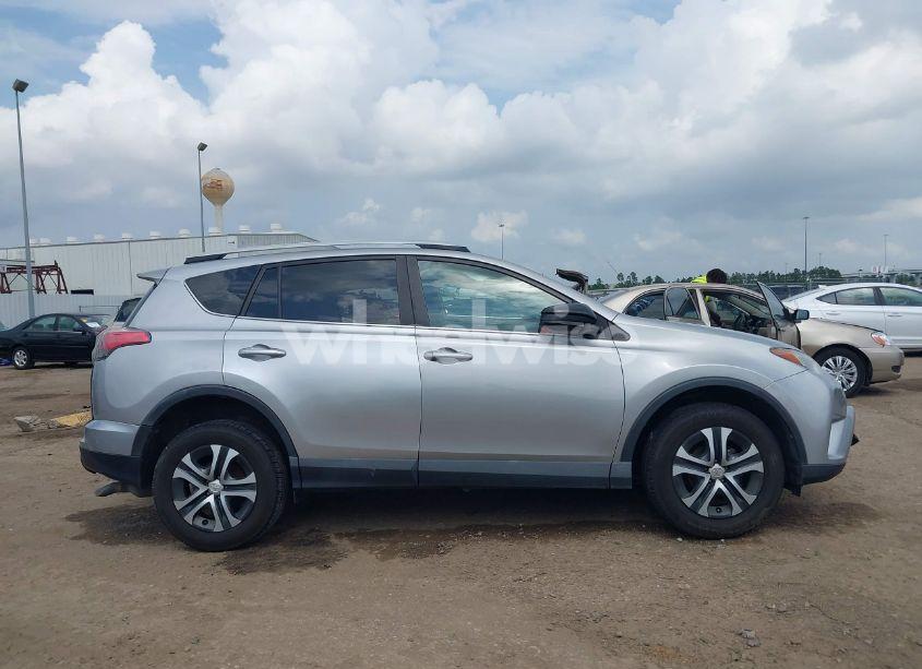 Photo 13 of 2016 Toyota Rav4 LE (VIN 2T3ZFREV2GW307917)