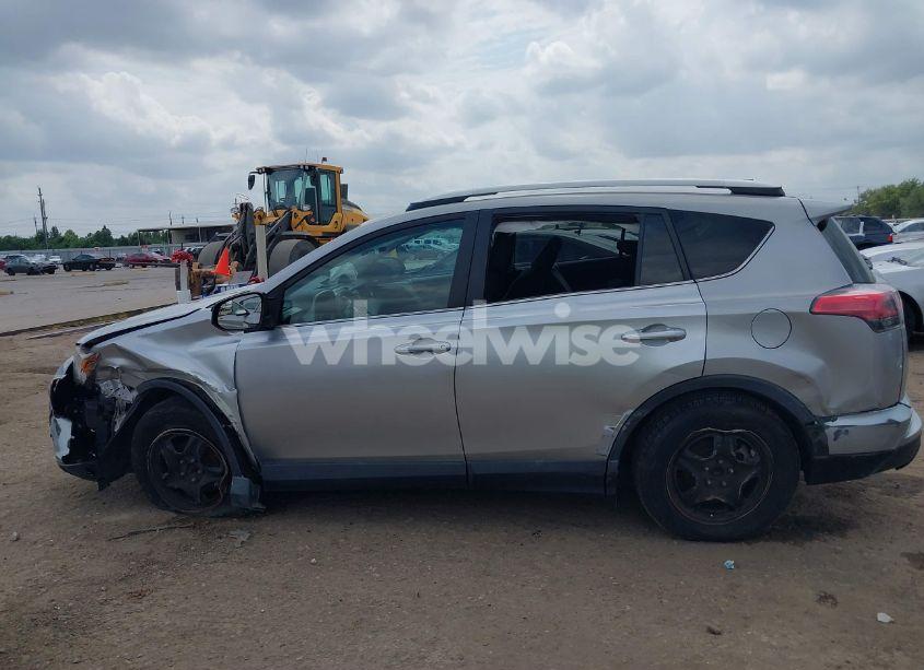 Photo 14 of 2016 Toyota Rav4 LE (VIN 2T3ZFREV2GW307917)