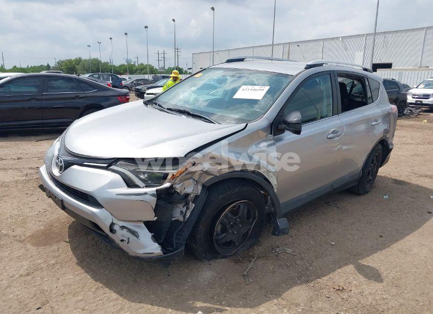 Photo 2 of 2016 Toyota Rav4 LE (VIN 2T3ZFREV2GW307917)