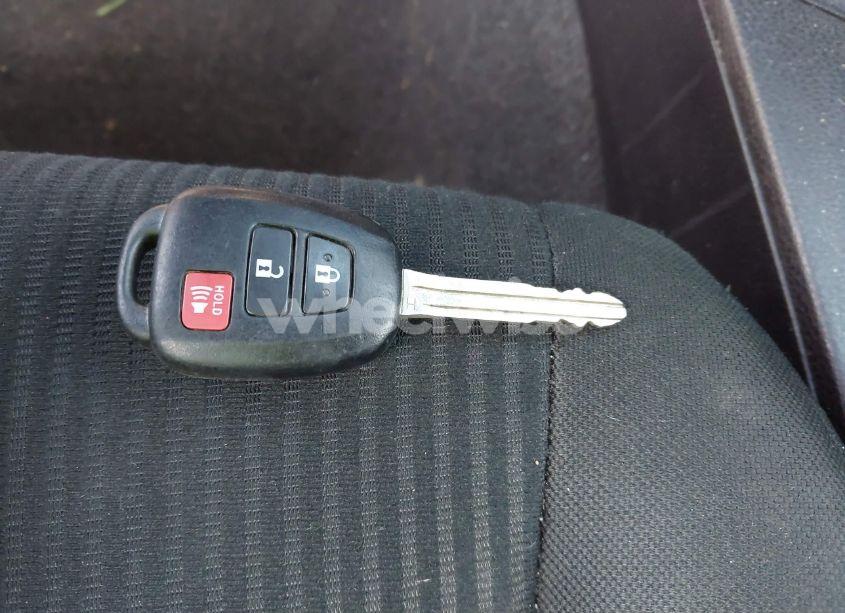 Photo 11 of 2018 Toyota Rav4 LE (VIN 2T3ZFREV2JW457615)