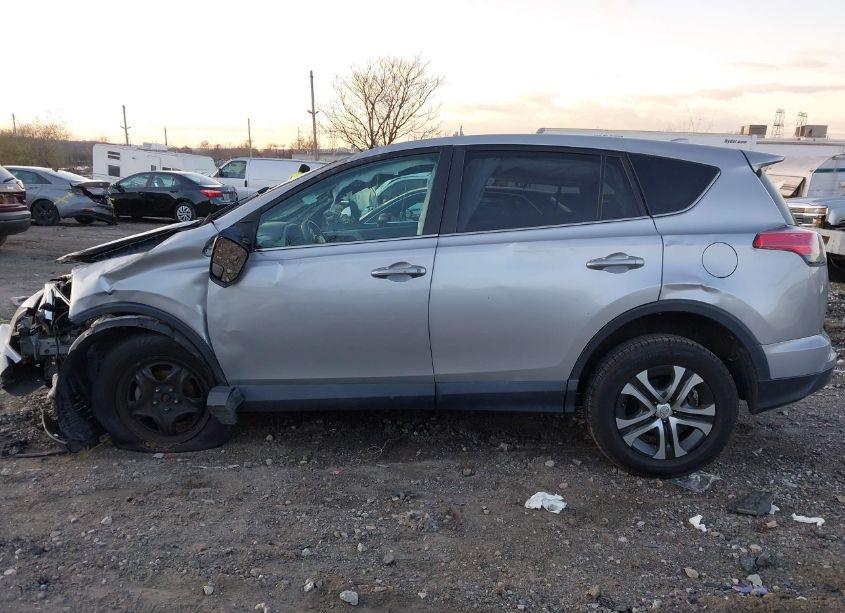 Photo 14 of 2018 Toyota Rav4 LE (VIN 2T3ZFREV2JW461681)