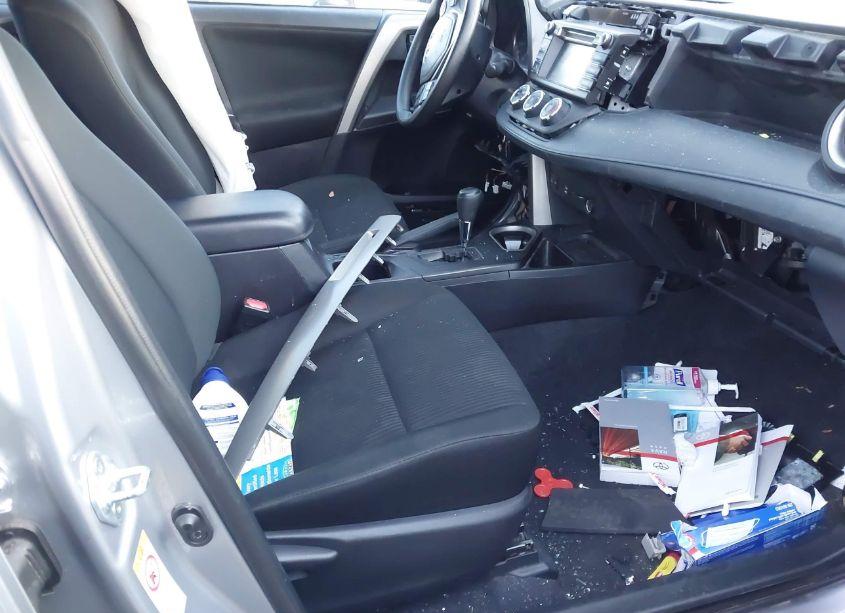 Photo 5 of 2018 Toyota Rav4 LE (VIN 2T3ZFREV2JW461681)