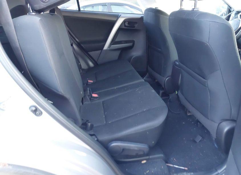 Photo 8 of 2018 Toyota Rav4 LE (VIN 2T3ZFREV2JW461681)