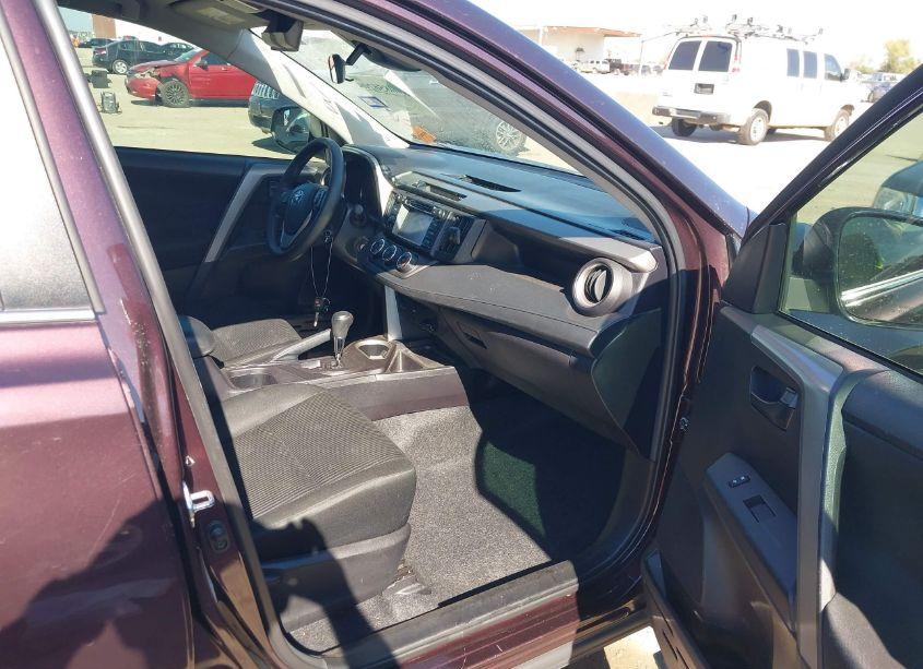 Photo 5 of 2018 Toyota Rav4 LE (VIN 2T3ZFREV2JW470901)