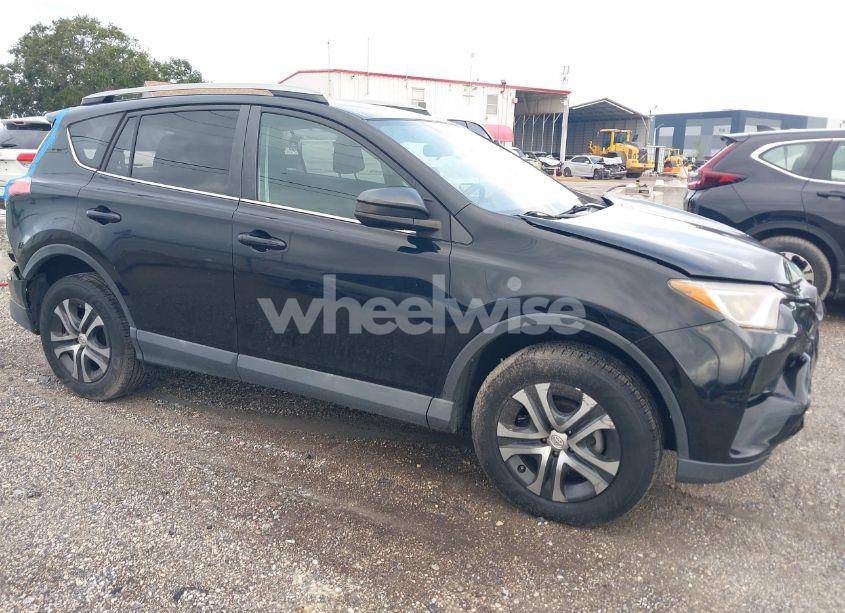 2018 Toyota Rav4 LE (VIN 2T3ZFREV2JW479999) main photo