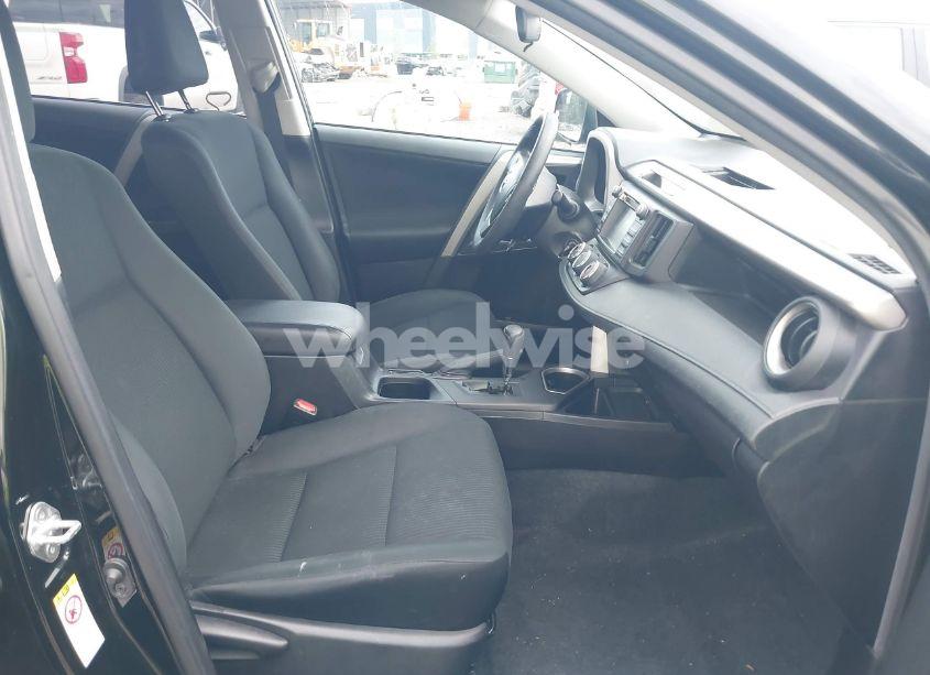 Photo 5 of 2018 Toyota Rav4 LE (VIN 2T3ZFREV2JW479999)