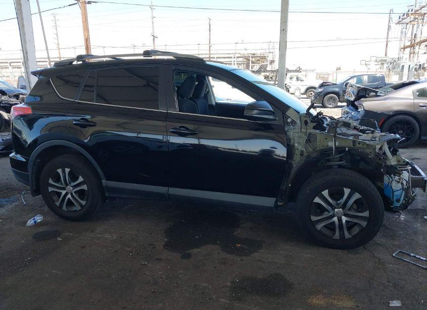 Photo 14 of 2018 Toyota Rav4 LE (VIN 2T3ZFREV2JW514427)
