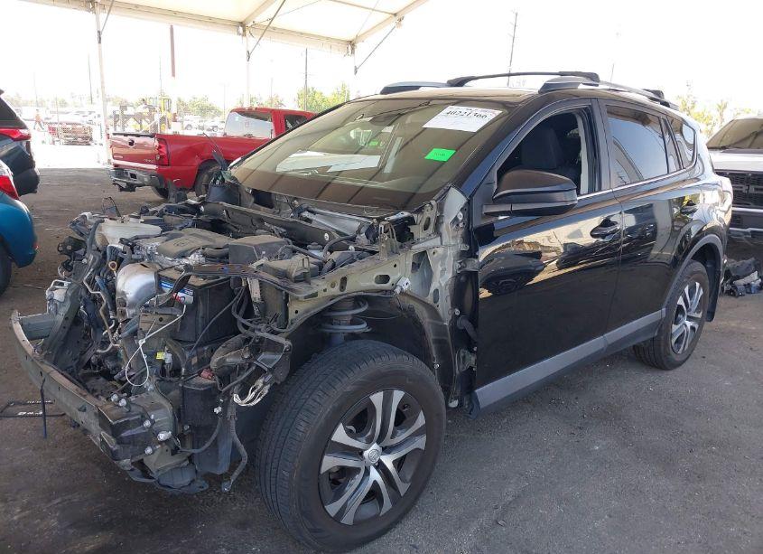 Photo 2 of 2018 Toyota Rav4 LE (VIN 2T3ZFREV2JW514427)