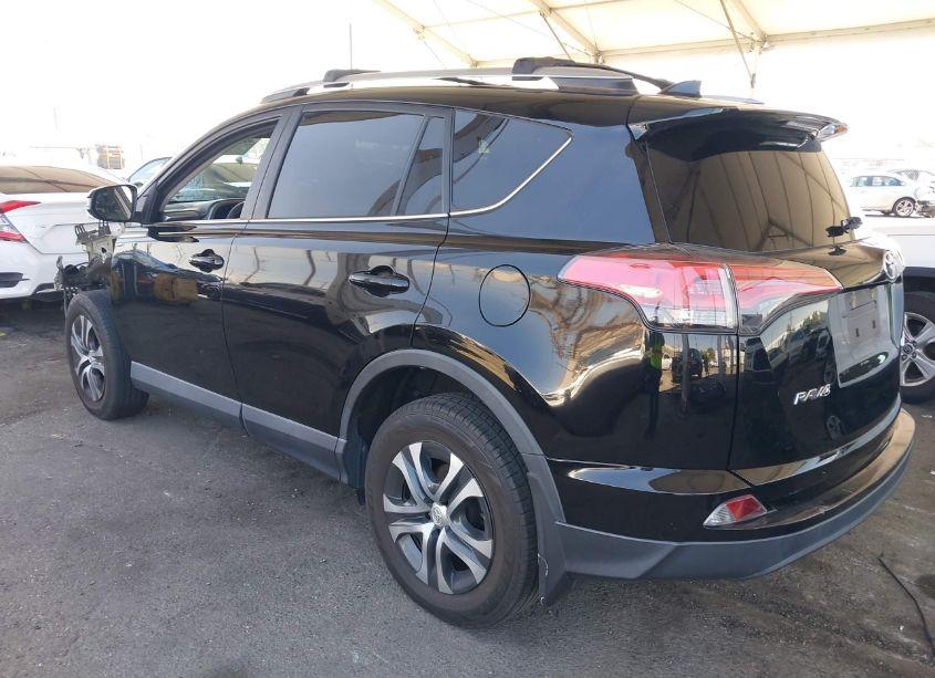 Photo 3 of 2018 Toyota Rav4 LE (VIN 2T3ZFREV2JW514427)
