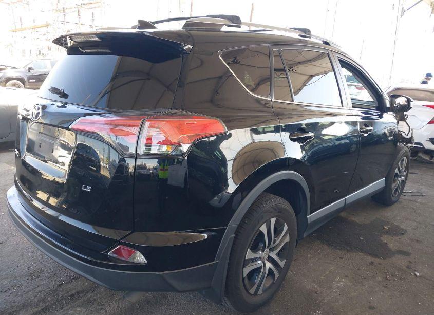 Photo 4 of 2018 Toyota Rav4 LE (VIN 2T3ZFREV2JW514427)
