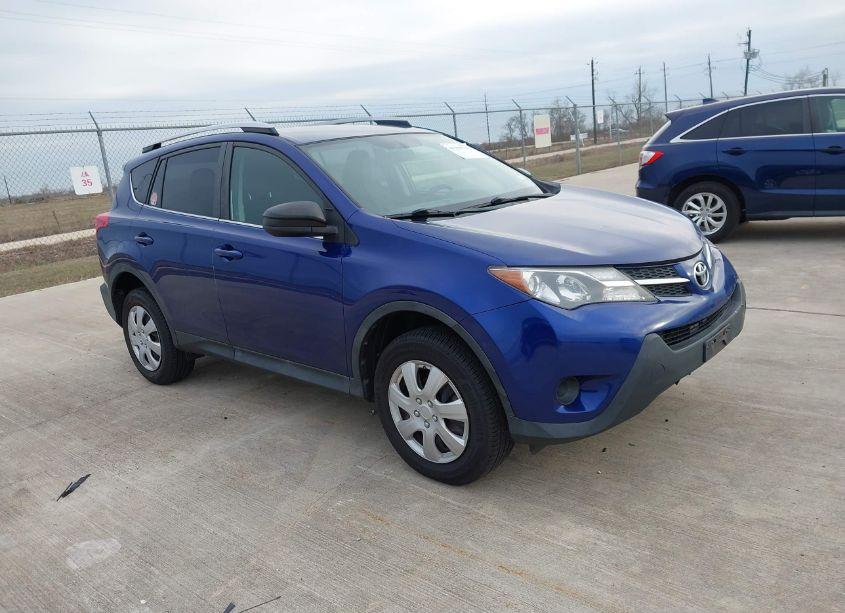 2015 Toyota Rav4 LE (VIN 2T3ZFREV3FW142992) main photo