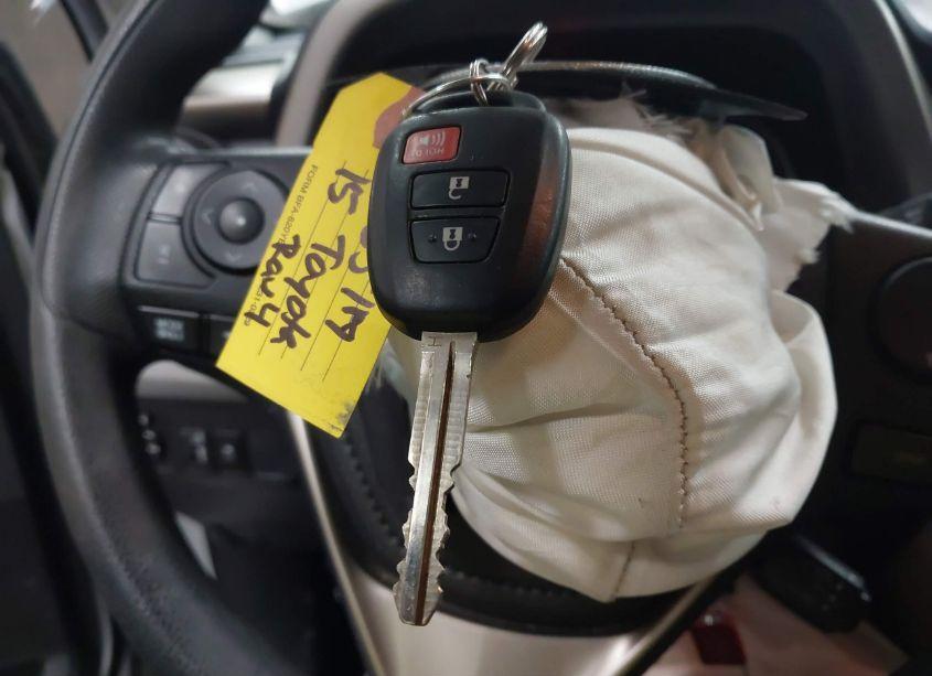 Photo 11 of 2015 Toyota Rav4 LE (VIN 2T3ZFREV3FW167956)