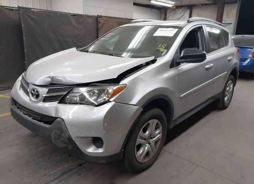 Photo 2 of 2015 Toyota Rav4 LE (VIN 2T3ZFREV3FW167956)