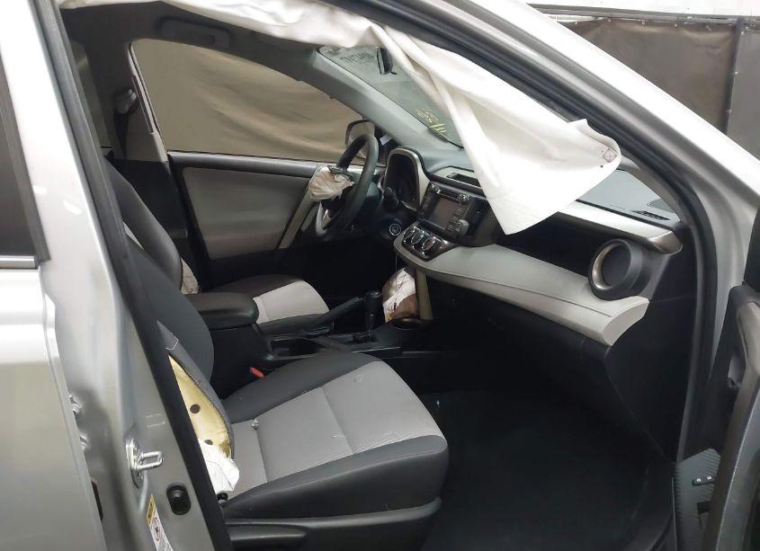 Photo 5 of 2015 Toyota Rav4 LE (VIN 2T3ZFREV3FW167956)