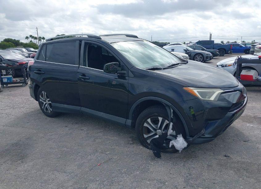 2017 Toyota Rav4 LE (VIN 2T3ZFREV3HW352561) main photo