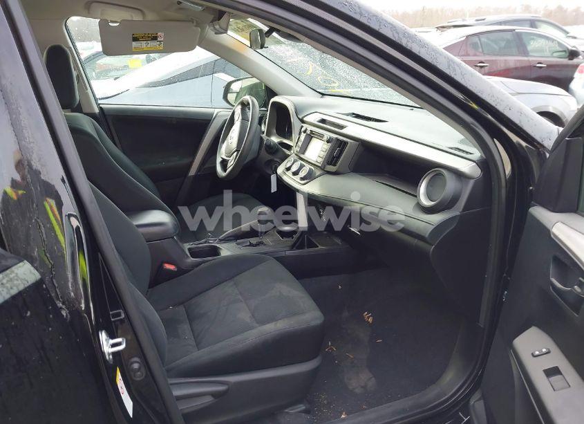 Photo 5 of 2017 Toyota Rav4 LE (VIN 2T3ZFREV3HW390579)