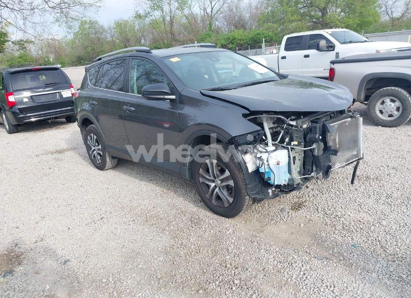 2018 Toyota Rav4 LE (VIN 2T3ZFREV3JW452889) main photo