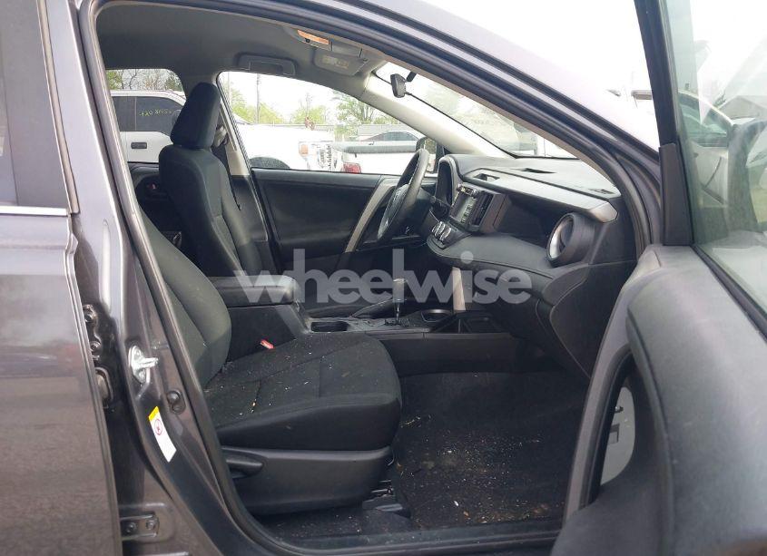 Photo 5 of 2018 Toyota Rav4 LE (VIN 2T3ZFREV3JW452889)