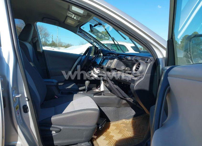 Photo 5 of 2013 Toyota Rav4 LE (VIN 2T3ZFREV4DW071959)