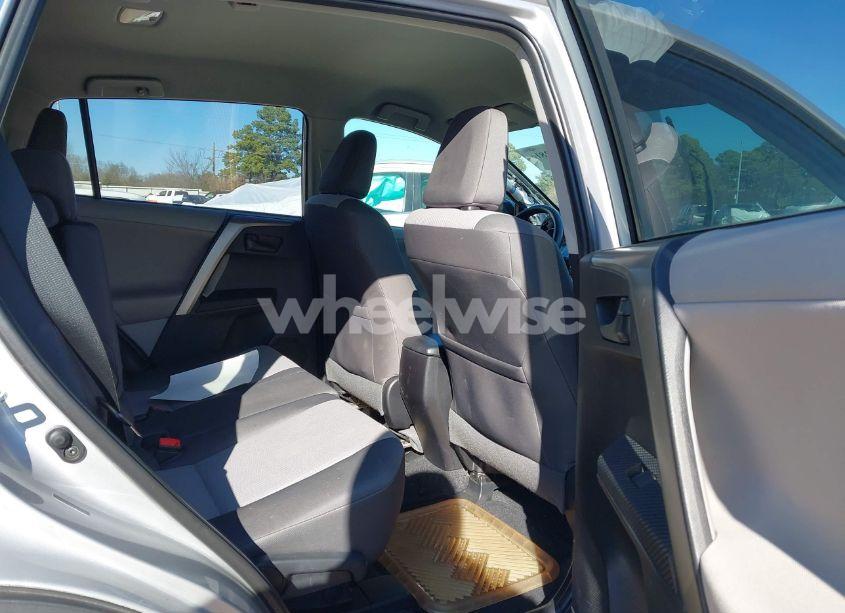 Photo 8 of 2013 Toyota Rav4 LE (VIN 2T3ZFREV4DW071959)