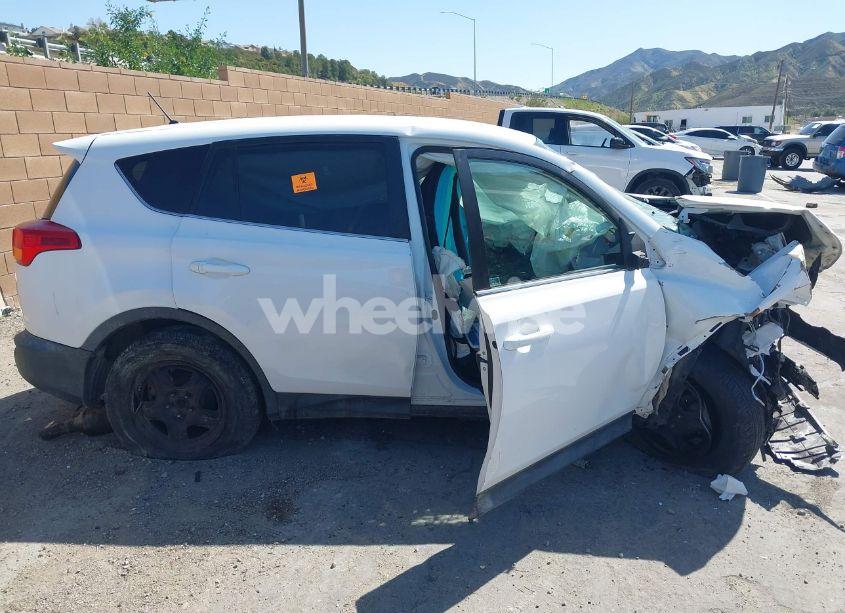 Photo 12 of 2015 Toyota Rav4 LE (VIN 2T3ZFREV4FW229428)