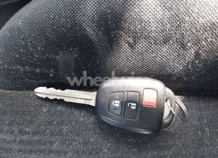 Photo 11 of 2016 Toyota Rav4 LE (VIN 2T3ZFREV4GW241600)