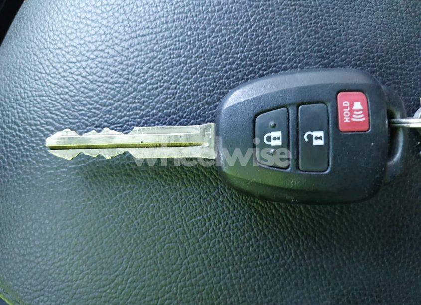 Photo 11 of 2016 Toyota Rav4 LE (VIN 2T3ZFREV4GW242438)