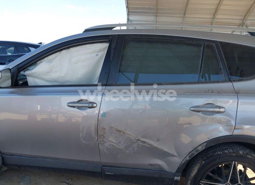 Photo 14 of 2016 Toyota Rav4 LE (VIN 2T3ZFREV4GW242438)