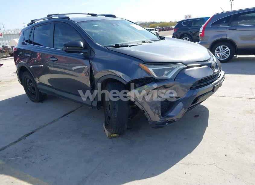 2018 Toyota Rav4 LE (VIN 2T3ZFREV4JW412661) main photo