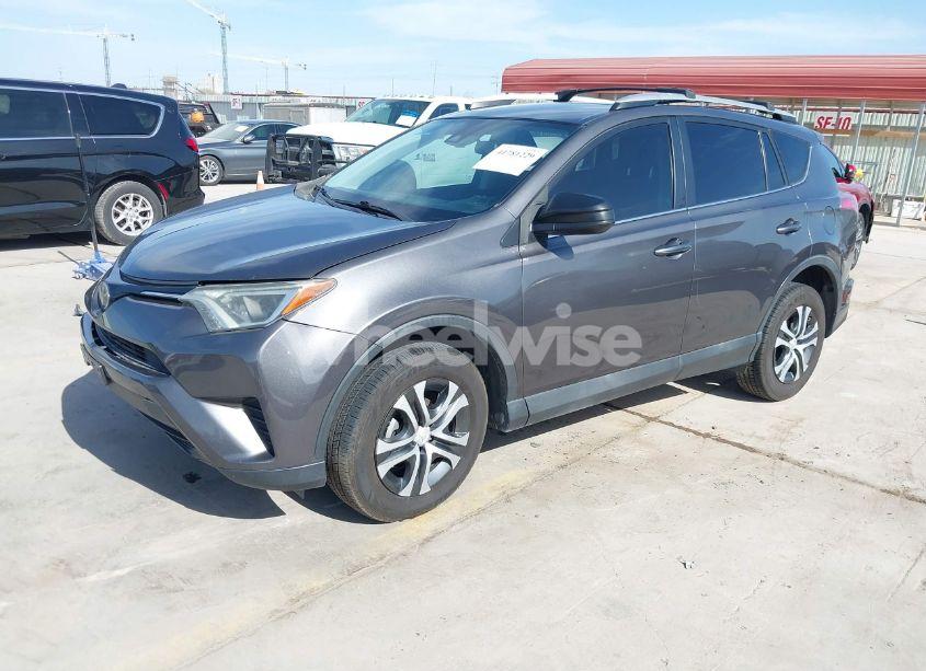 Photo 2 of 2018 Toyota Rav4 LE (VIN 2T3ZFREV4JW412661)