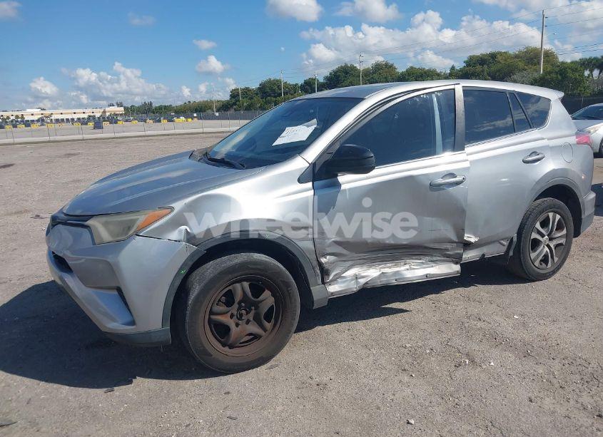 Photo 2 of 2018 Toyota Rav4 LE (VIN 2T3ZFREV4JW422588)