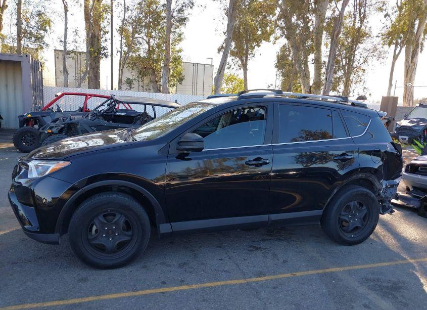 Photo 15 of 2018 Toyota Rav4 LE (VIN 2T3ZFREV4JW449404)