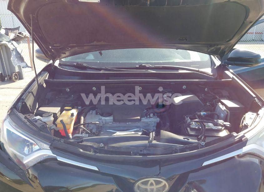 Photo 10 of 2018 Toyota Rav4 LE (VIN 2T3ZFREV4JW458507)