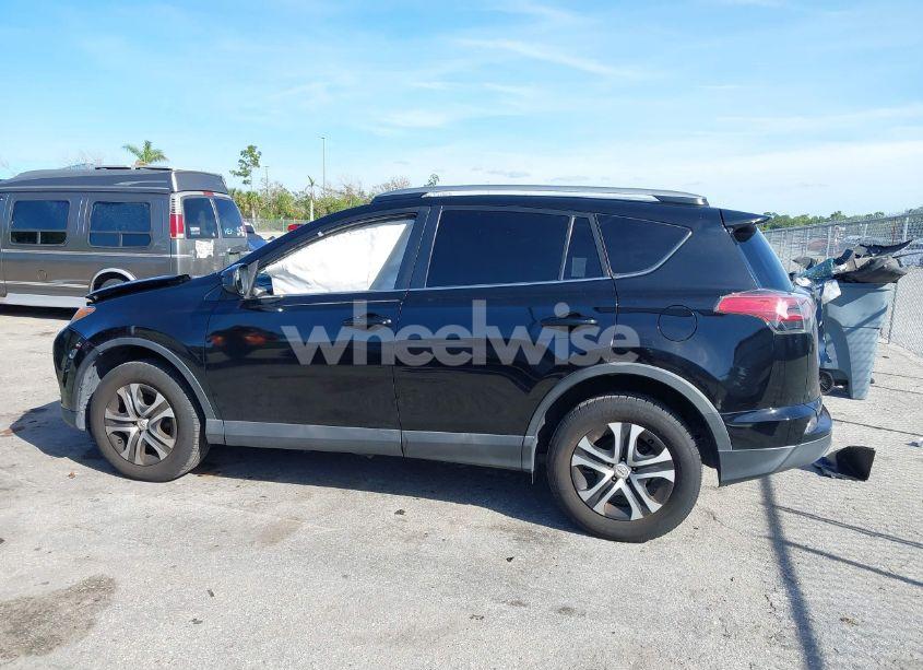 Photo 14 of 2018 Toyota Rav4 LE (VIN 2T3ZFREV4JW458507)