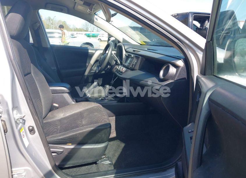 Photo 5 of 2016 Toyota Rav4 LE (VIN 2T3ZFREV5GW258132)