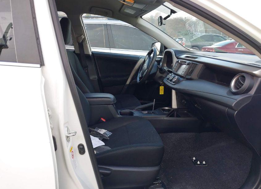Photo 5 of 2016 Toyota Rav4 LE (VIN 2T3ZFREV5GW269387)