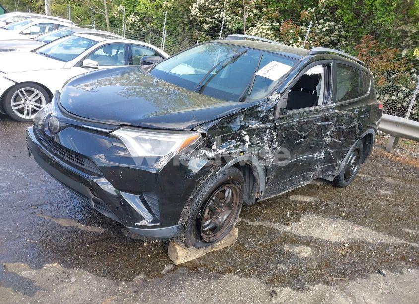 Photo 2 of 2018 Toyota Rav4 LE (VIN 2T3ZFREV5JW420736)