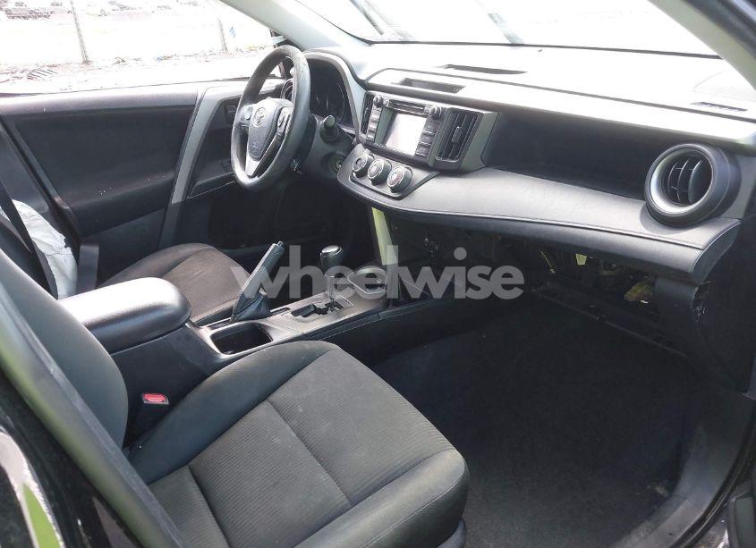 Photo 5 of 2018 Toyota Rav4 LE (VIN 2T3ZFREV5JW420736)