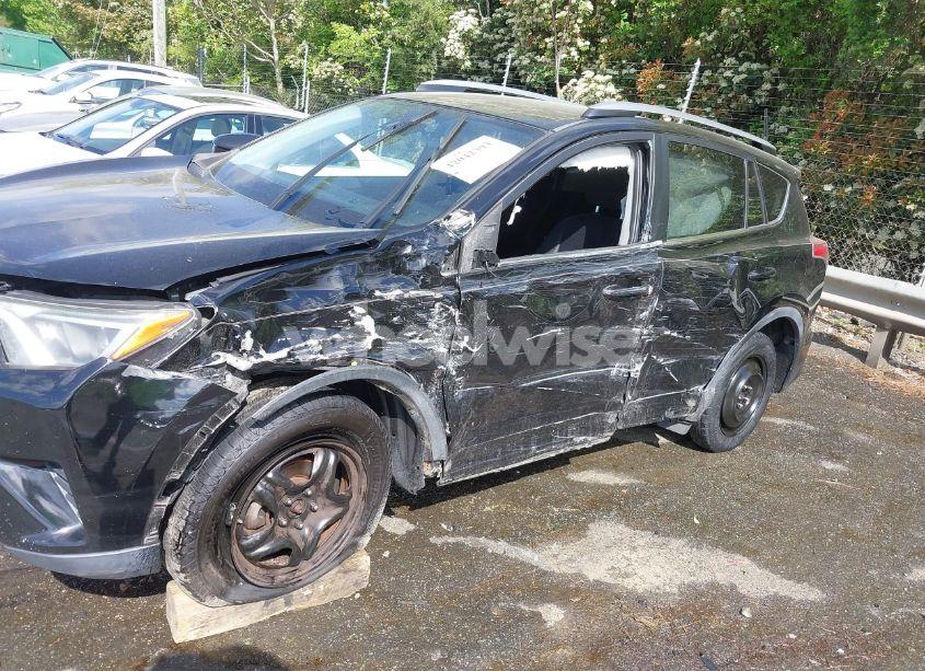 Photo 6 of 2018 Toyota Rav4 LE (VIN 2T3ZFREV5JW420736)