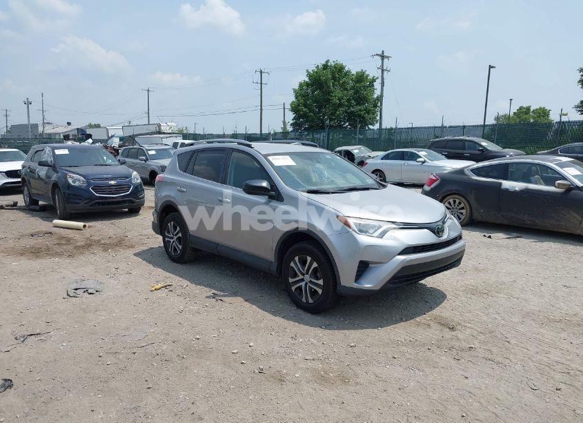 2018 Toyota Rav4 LE (VIN 2T3ZFREV5JW491225) main photo