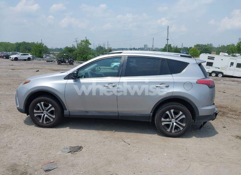 Photo 14 of 2018 Toyota Rav4 LE (VIN 2T3ZFREV5JW491225)