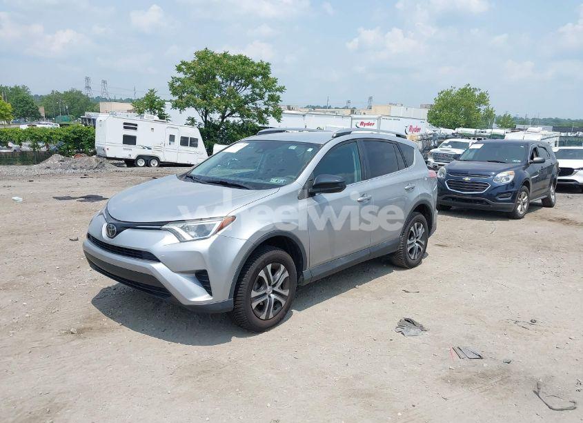 Photo 2 of 2018 Toyota Rav4 LE (VIN 2T3ZFREV5JW491225)